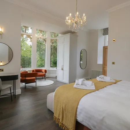 Brettargh Holt Mansion Sleeping 48 Holiday home *