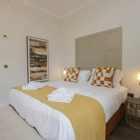 Brettargh Holt Mansion Sleeping 48 Holiday home *